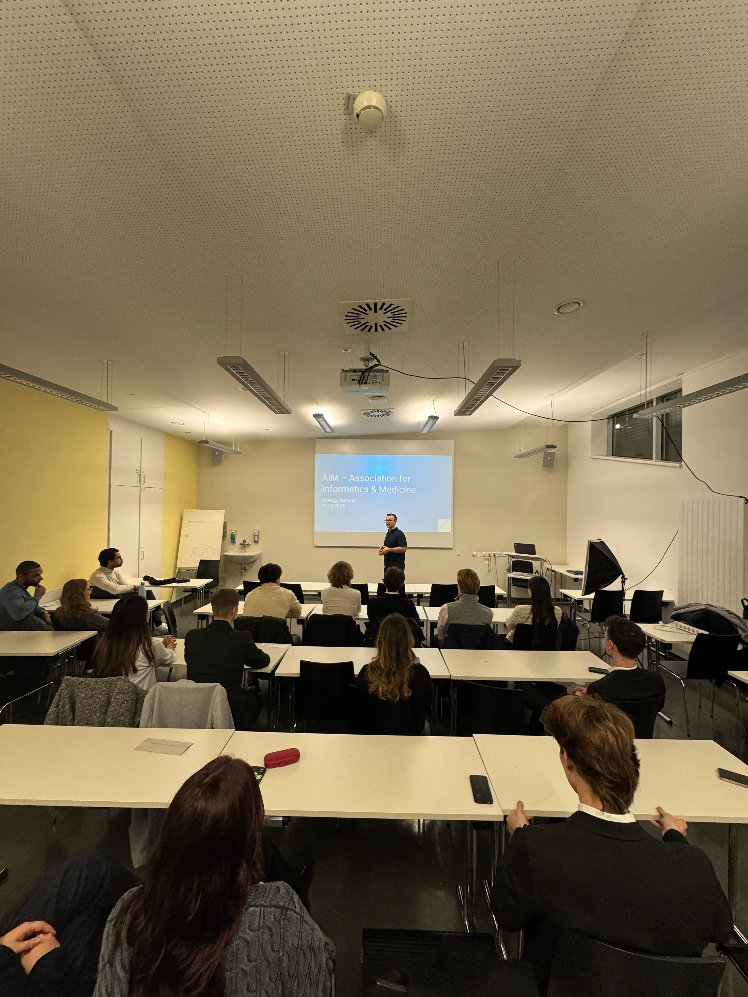 AIM Austria Team Photo at Kickoff Event